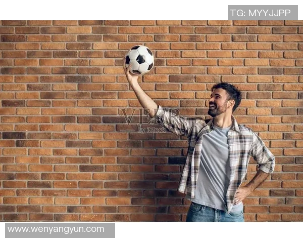 足球明星经典拍照姿势揭秘让你瞬间成为球场焦点的秘诀分享 足球明星经典拍照姿势揭秘让你瞬间成为球场焦点的秘诀分享