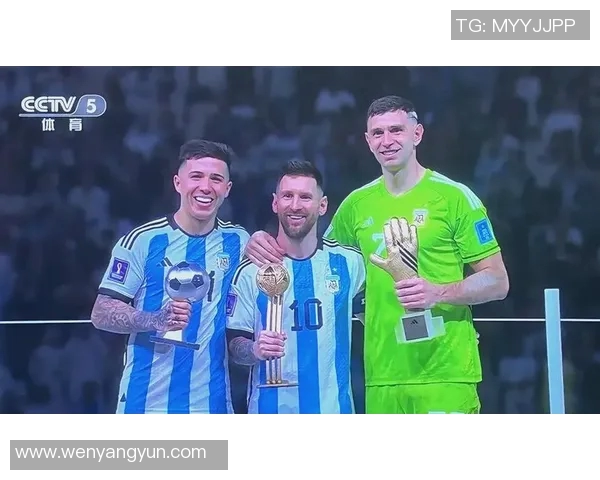 足球明星七号服的传奇故事与背后的荣耀与梦想 足球明星七号服的传奇故事与背后的荣耀与梦想